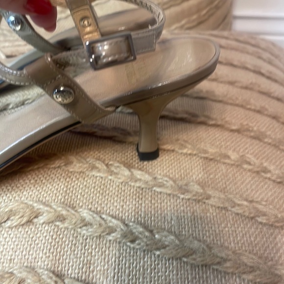 Stuart Weitzman Nude Heels Size 8M - Picture 7 of 12